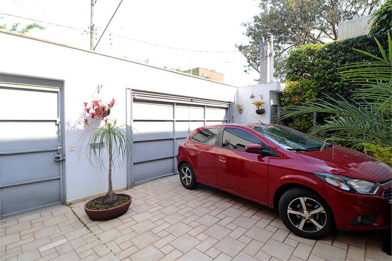 Venda Casa São Paulo Jardim Paulistano REO611321 19