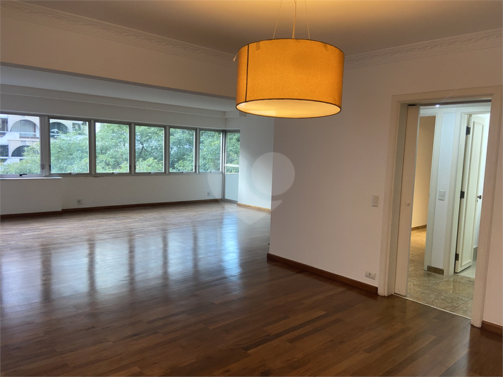 Foto REO612831