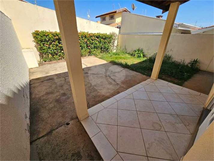Foto REO614361