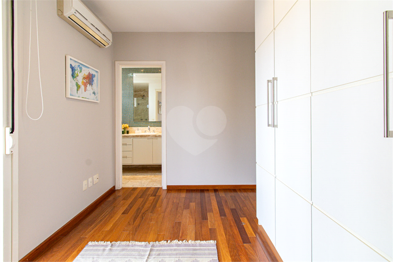 Foto REO615450