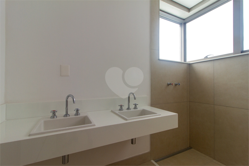 Foto REO615890