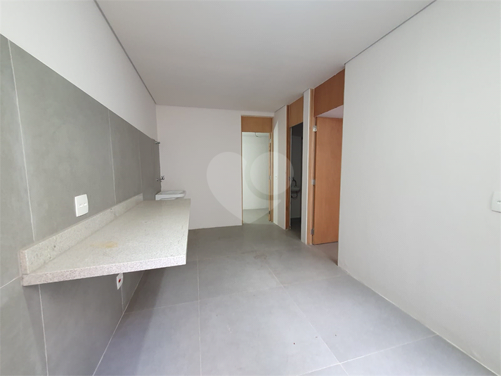 Venda Condomínio São Paulo Alto De Pinheiros REO616598 45