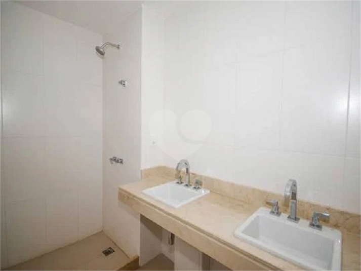 Foto REO618931