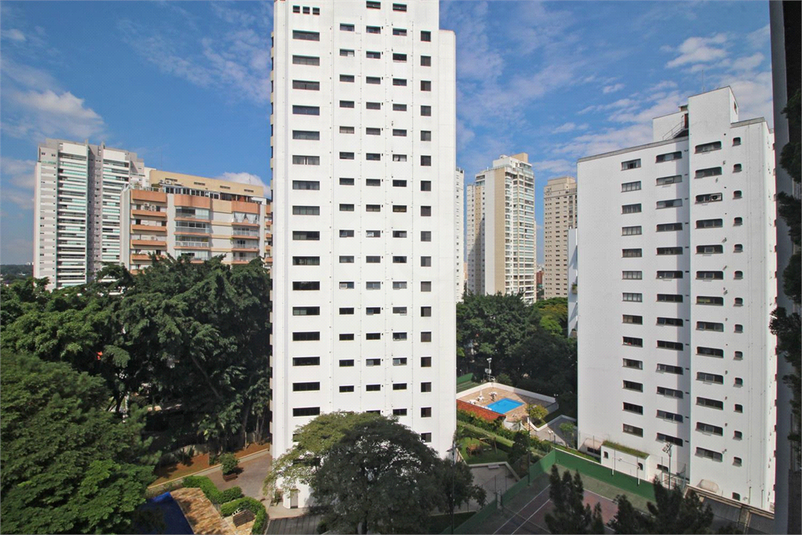 Venda Apartamento São Paulo Campo Belo REO620215 11