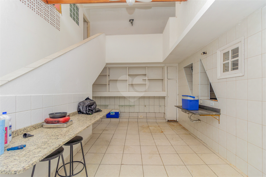 Venda Casa térrea São Paulo Pacaembu REO620788 32