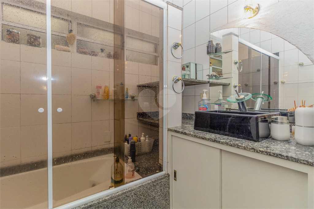 Venda Casa térrea São Paulo Pacaembu REO620788 17