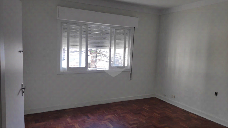Foto REO620860
