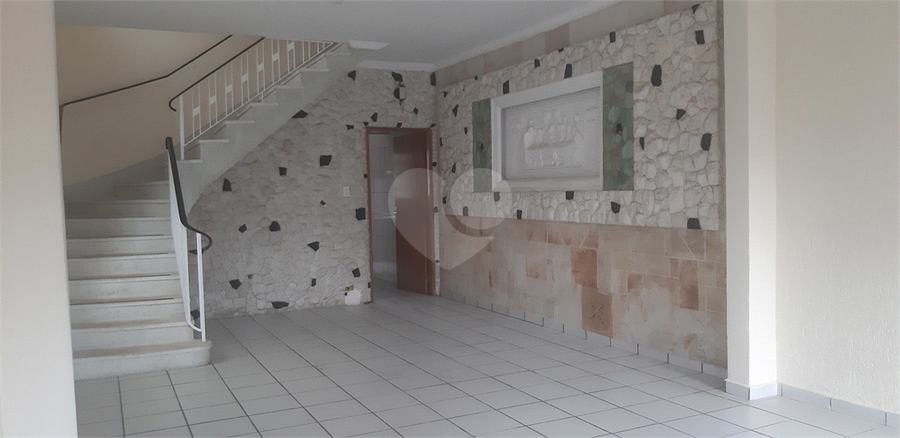 Foto REO620860