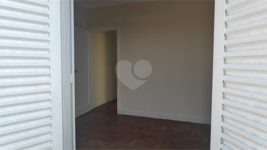 Foto REO620860