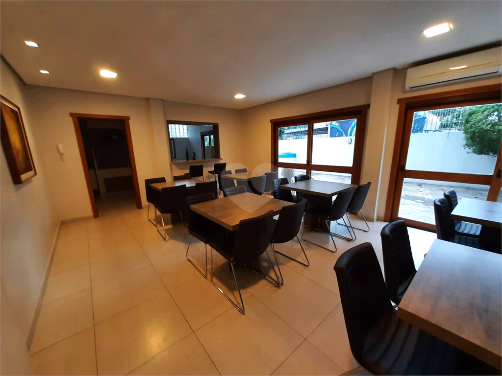 Venda Apartamento Porto Alegre Petrópolis REO622152 24