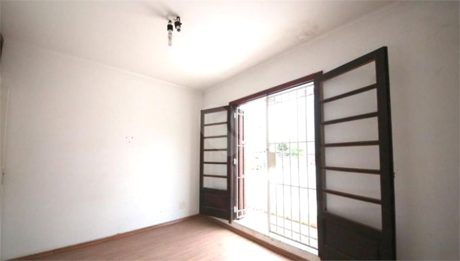 Foto REO622844