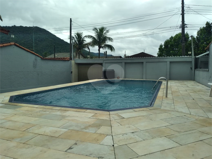 Foto REO623207