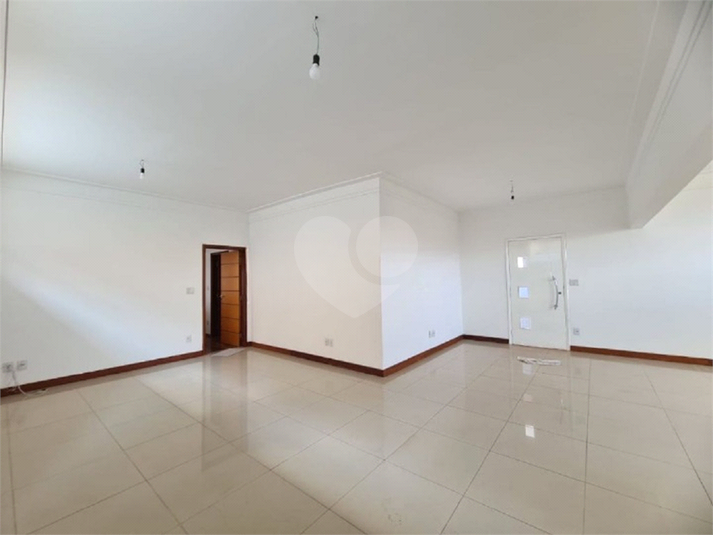 Foto REO624157