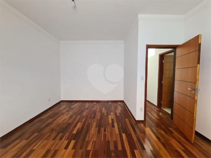 Foto REO624157