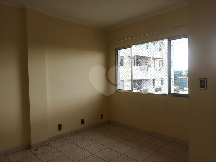 Aluguel Apartamento Atibaia Centro REO626101 2