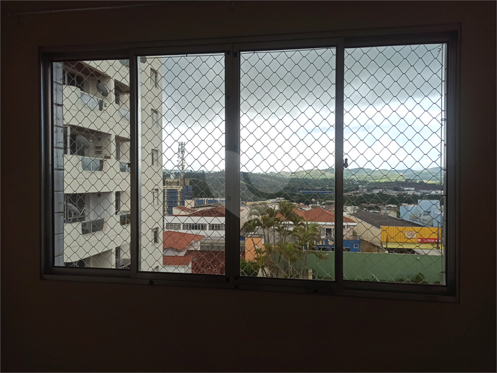 Aluguel Apartamento Atibaia Centro REO626101 3