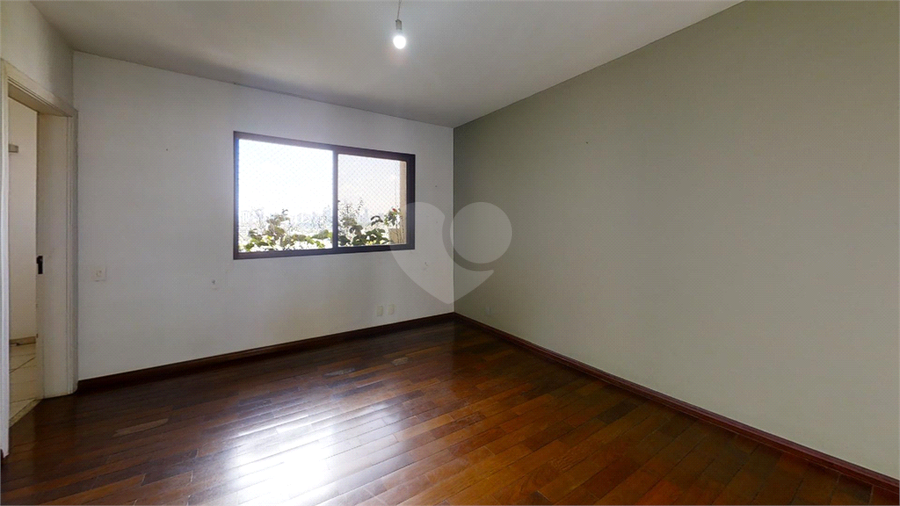 Foto REO626287