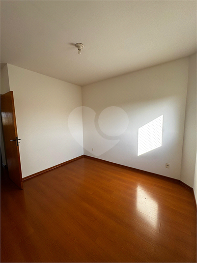 Foto REO631459