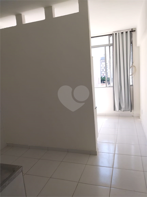 Venda Apartamento São Paulo República REO631881 19