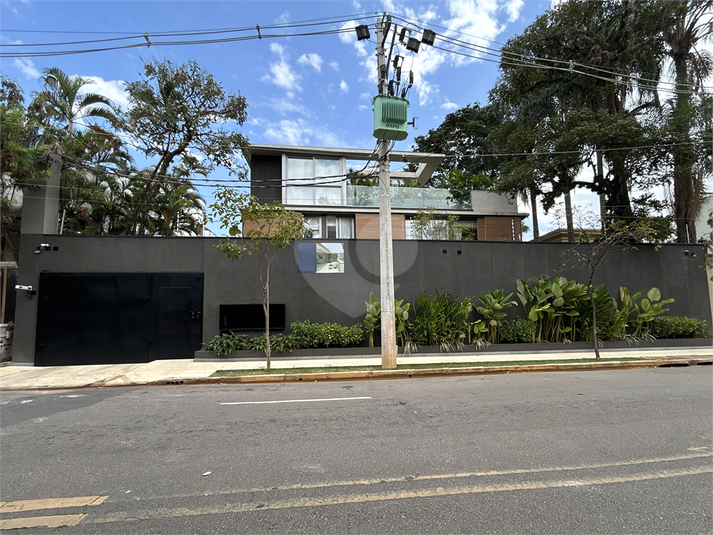 Foto REO633441