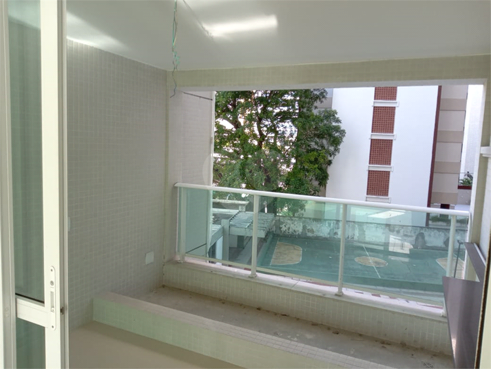 Venda Apartamento Salvador Barra REO633916 5