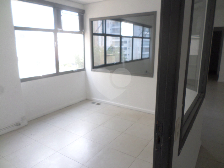 Foto REO634827