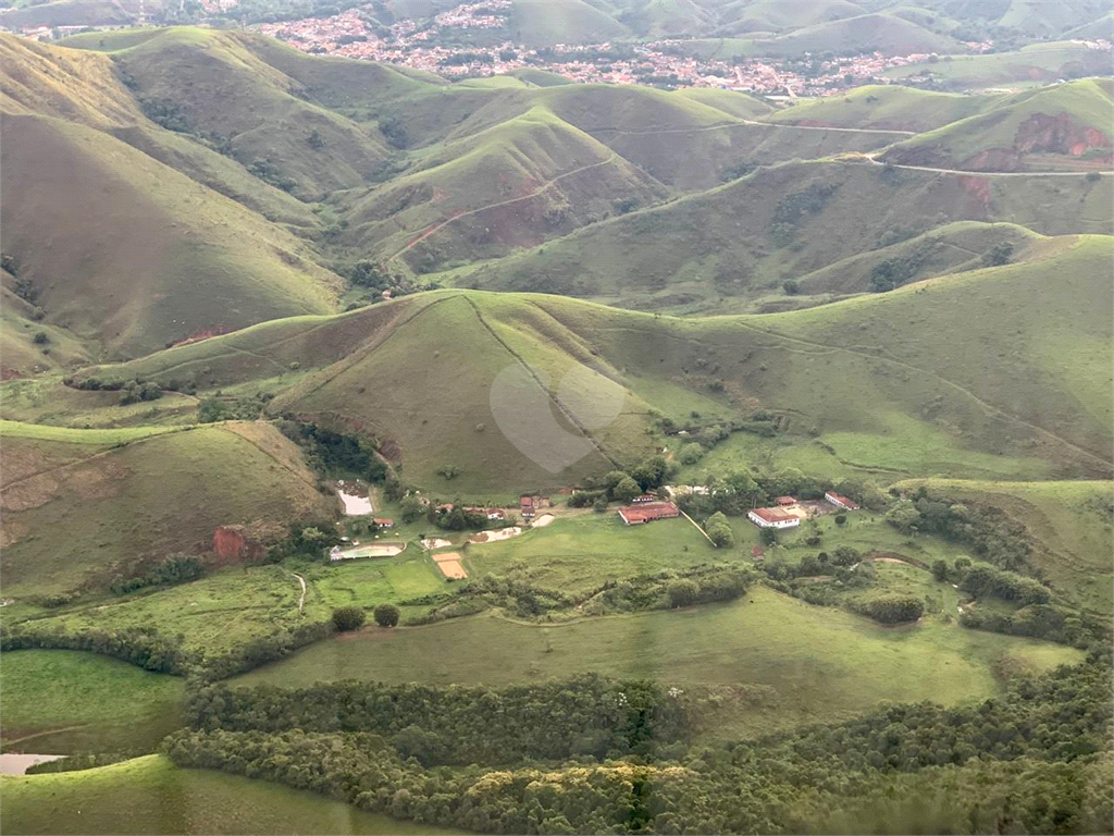 Venda Fazenda Piquete Centro REO635107 14