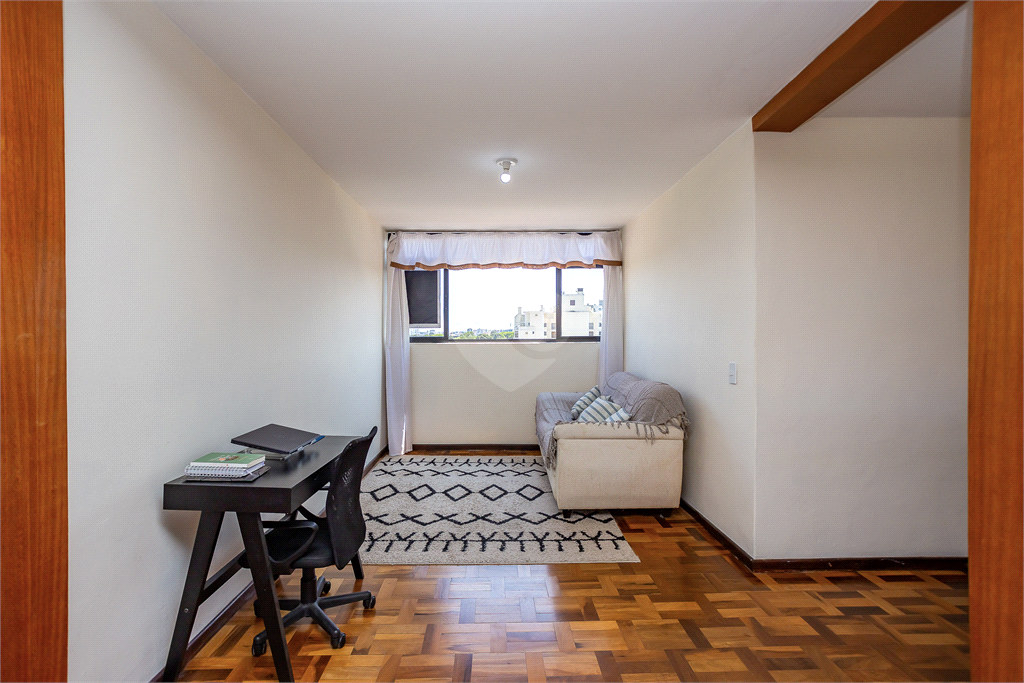 Venda Apartamento Curitiba Cristo Rei REO635652 10