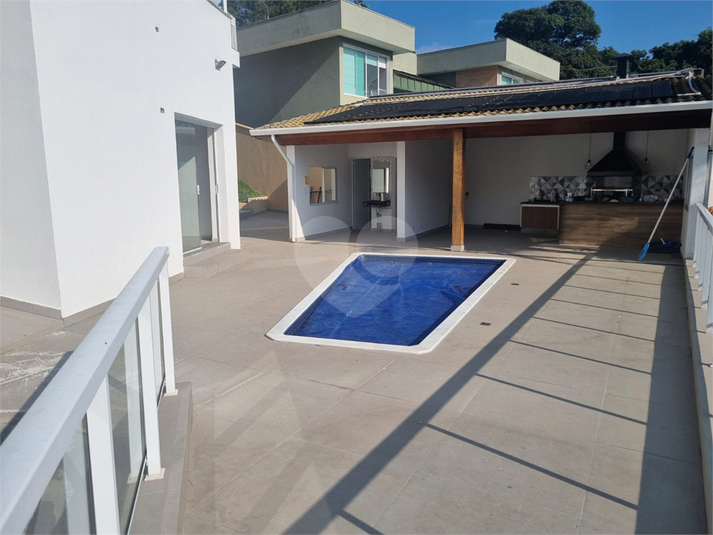 Foto REO638374