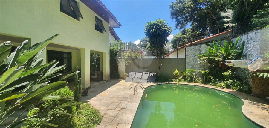 Foto REO641374