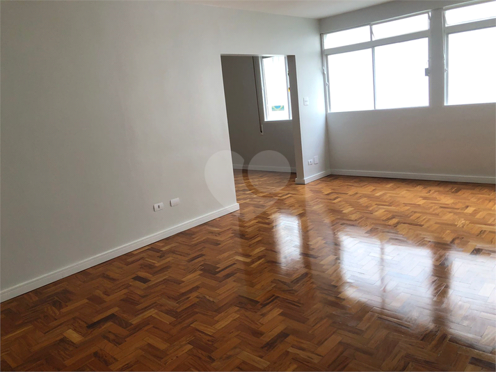 Foto REO642187