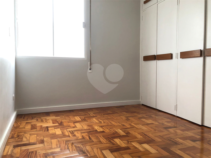 Foto REO642187