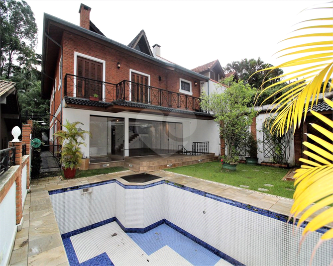 Foto REO646327