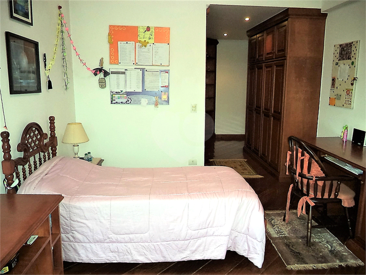 Foto REO646327