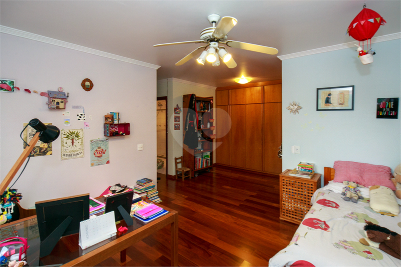 Foto REO647235