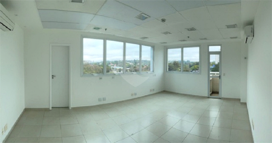 Foto REO648351