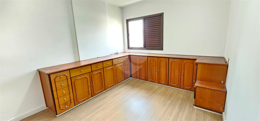 Foto REO65054