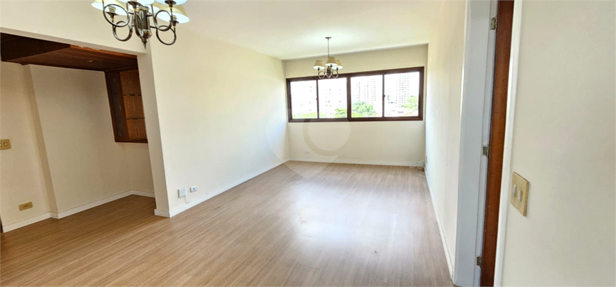 Foto REO65054