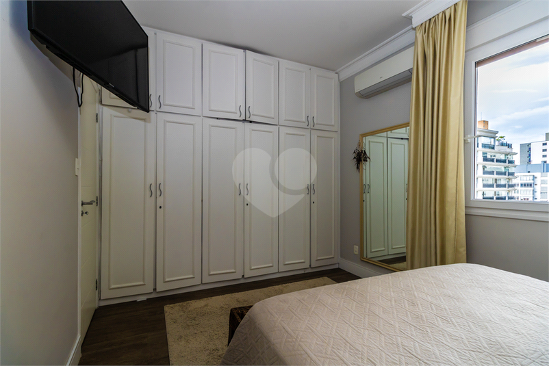 Foto REO65063