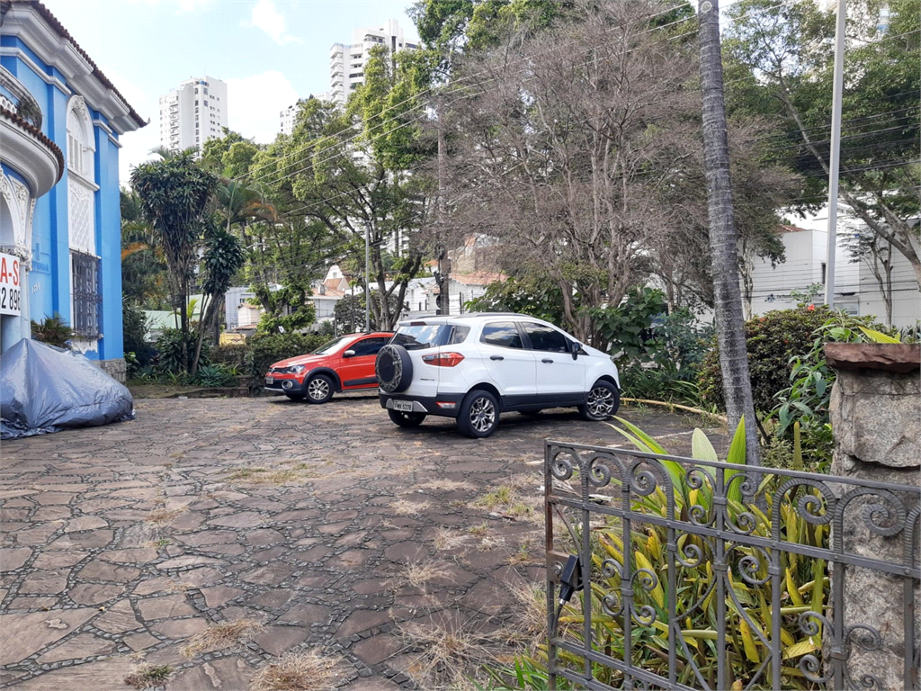 Venda Sobrado São Paulo Pacaembu REO651165 29