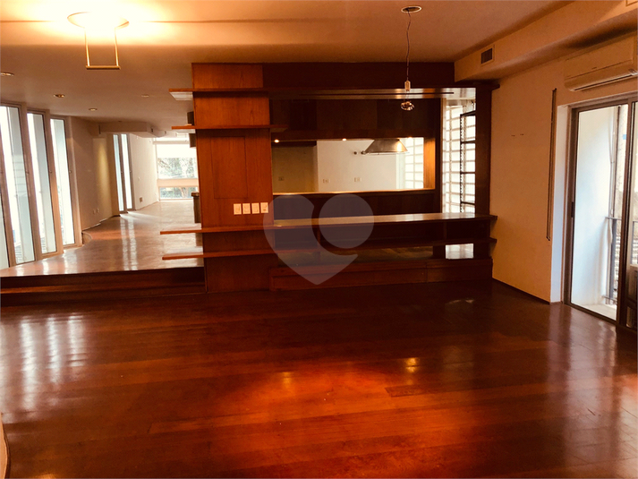 Foto REO651716