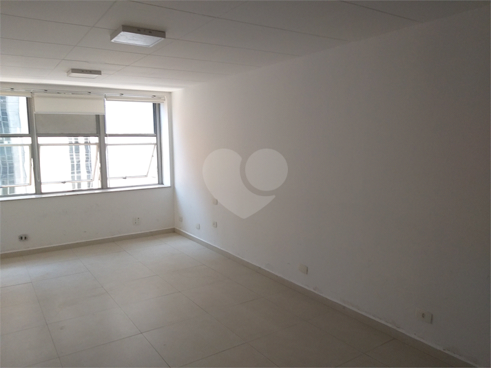 Foto REO652045