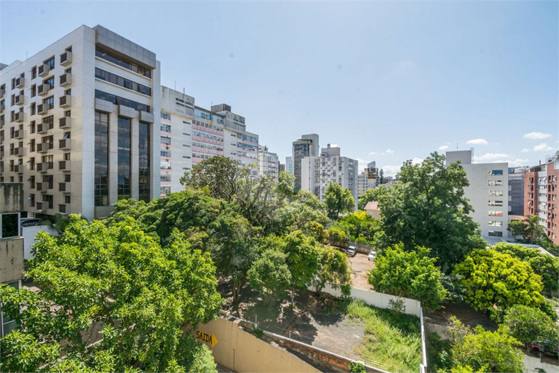 Venda Apartamento Porto Alegre Independência REO652946 13