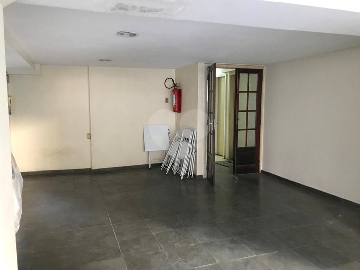Foto REO656940