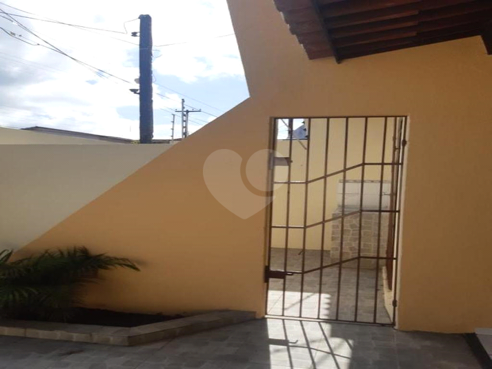 Foto REO659226