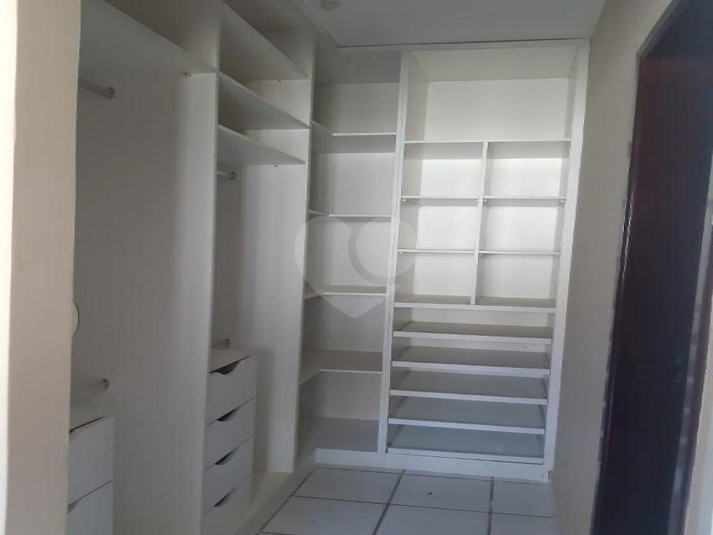 Foto REO659226