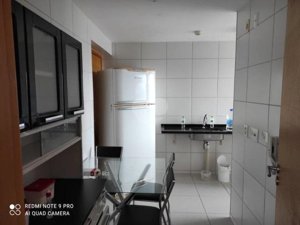 Venda Apartamento Natal Candelária REO659229 13