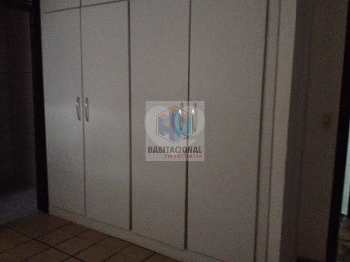 Foto REO659340
