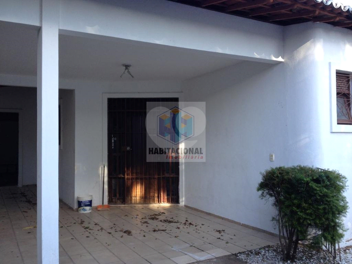 Foto REO659340