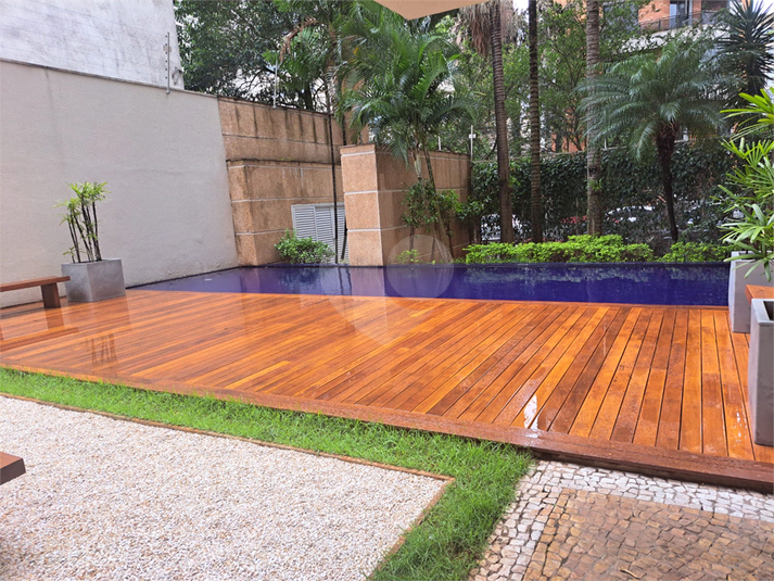 Foto REO659414